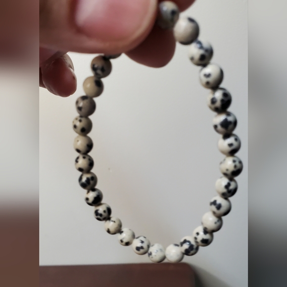 Dalmatian Jasper Crystal Bracelet - Picture 6 of 6